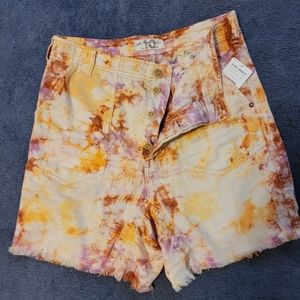 Free People tye-dye short women size 10 NWT